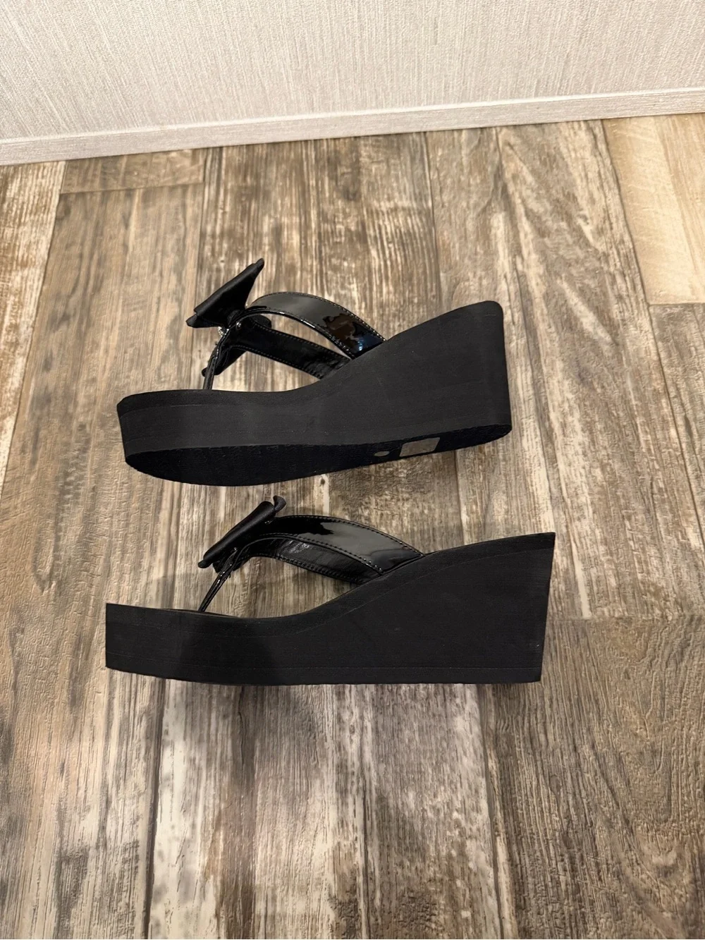 Black Wedge Flip-Flop Sandals with Bow and Rhinestone Accent Size 9